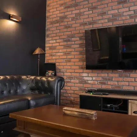 Cosy A Priest 78m² Proche Tramway Apartment