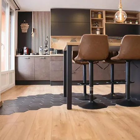 Cosy A Priest 78m² Proche Tramway Apartment *