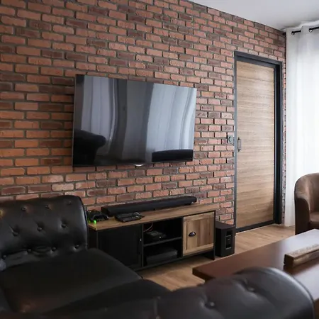 Apartment Cosy A Priest 78m² Proche Tramway *
